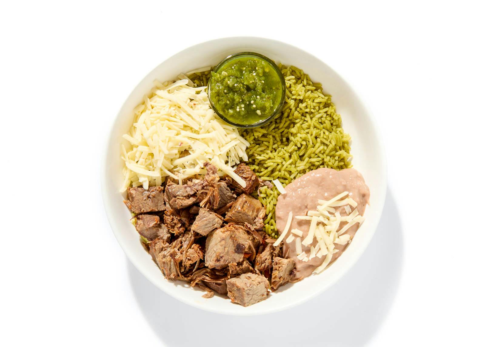 7655_Andres_Mendez_Smoked_Brisket_Burrito_Bowl_7609